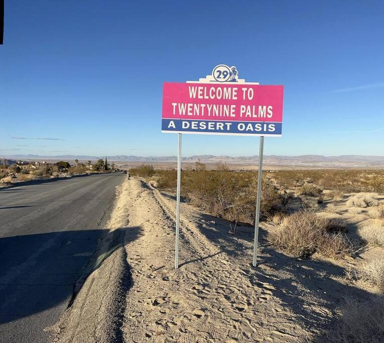 Joshua Tree National Park - Cozy Palms Getaway Leilighet Twentynine Palms Eksteriør bilde