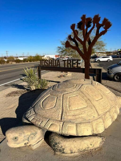 Joshua Tree National Park - Cozy Palms Getaway Leilighet Twentynine Palms Eksteriør bilde